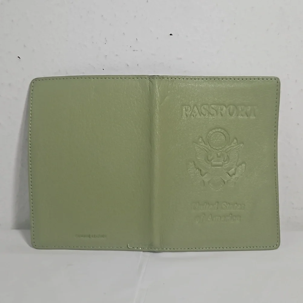 NWT mundi olive green genuine leather United States of America passport Cover